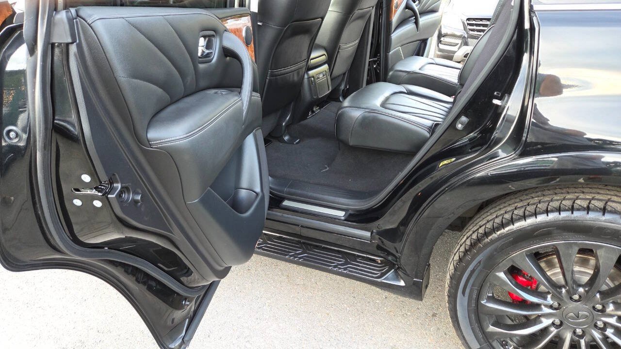 Used 2015 INFINITI QX80 4WD w/ Deluxe Technology Package image 34