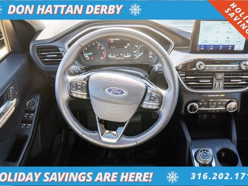 Used 2022 Ford Escape SEL image 5