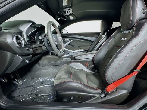 Used 2018 Chevrolet Camaro ZL1 RWD image 16