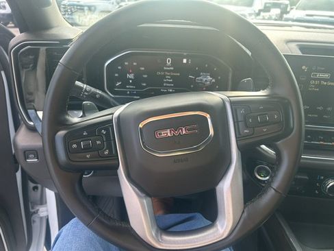 Used 2023 GMC Sierra 1500 SLT w/ SLT Premium Plus Package AWD/4WD image 25