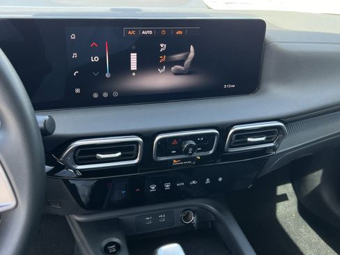 New 2026 Nissan Sentra SV image 9