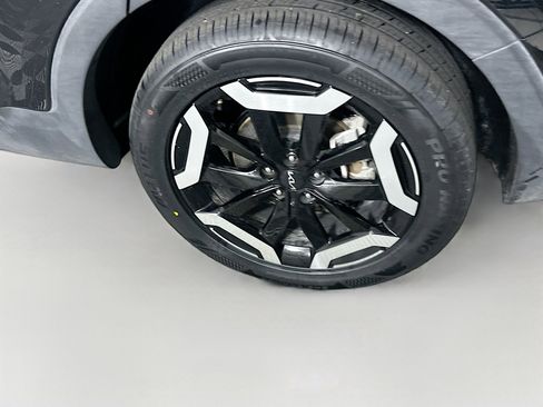 Used 2025 Kia Telluride S image 11