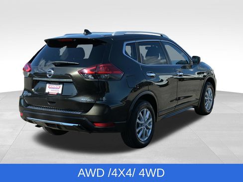 Used 2017 Nissan Rogue SV AWD/4WD image 11