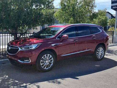Used 2020 Buick Enclave Premium w/ Sun and Sites Package FWD image 4