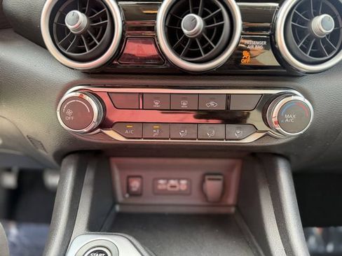 Used 2025 Nissan Sentra SV FWD image 19