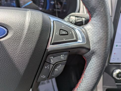 Used 2021 Ford Edge ST-Line image 18