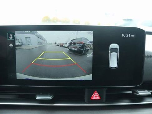 New 2025 Kia Carnival EX FWD image 5