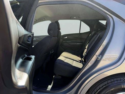 Used 2018 Chevrolet Equinox LT FWD image 36