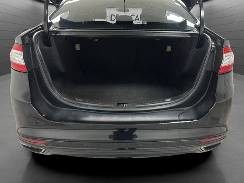 Used 2016 Ford Fusion SE FWD image 19