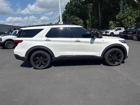 Certified 2023 Ford Explorer ST-Line w/ Class IV Trailer Tow Package AWD/4WD image 10