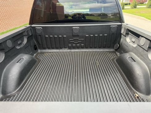 Used 2017 Chevrolet Silverado 1500 LT w/ All Star Edition AWD/4WD image 35