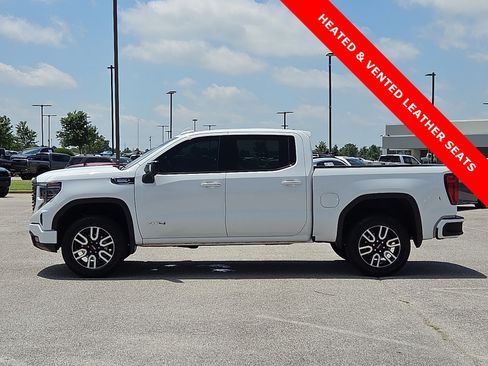 Used 2024 GMC Sierra 1500 AT4 w/ Technology Package AWD/4WD image 3