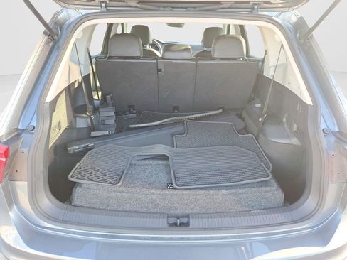 Used 2022 Volkswagen Tiguan SE image 12