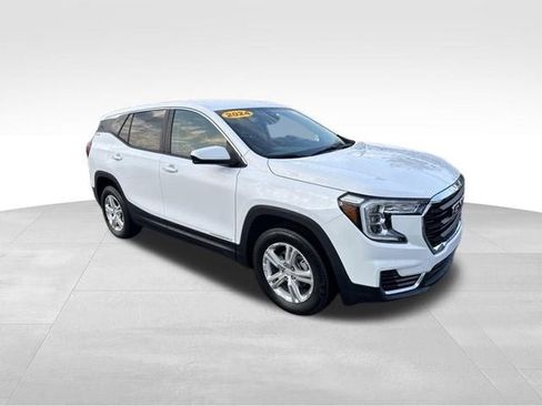 Used 2024 GMC Terrain SLE AWD/4WD image 3