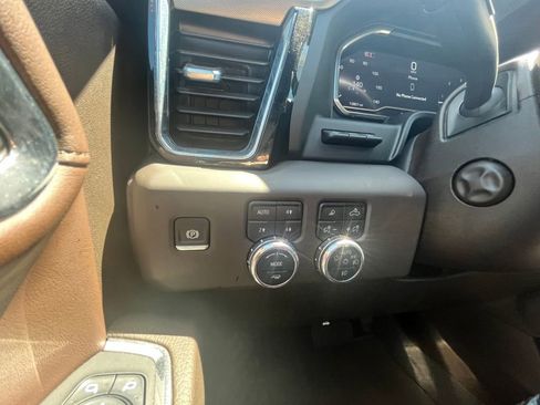 Used 2024 GMC Sierra 1500 Denali w/ Technology Package AWD/4WD image 19