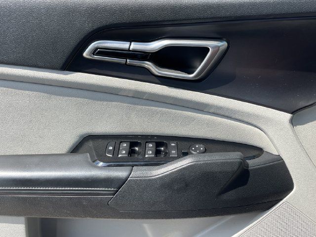 Used 2023 Kia Sportage EX FWD image 22