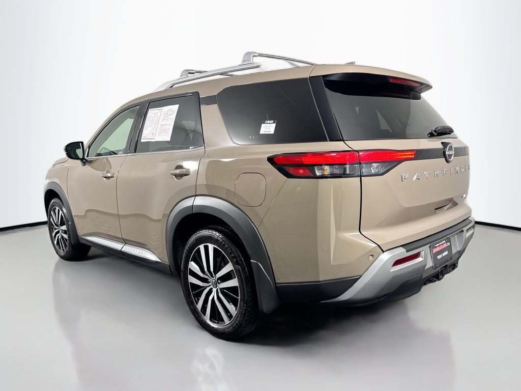 Used 2025 Nissan Pathfinder Platinum w/ Cargo Package AWD/4WD image 7
