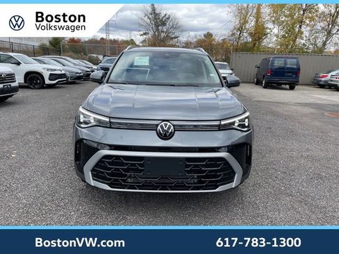 New 2025 Volkswagen Taos SEL image 6