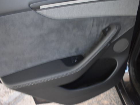 Used 2026 Tesla Model Y 2WD image 16