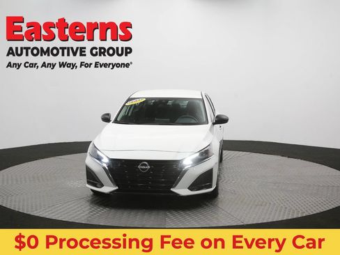 Used 2025 Nissan Altima 2.5 SV FWD image 52