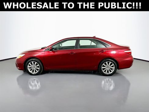 Used 2017 Toyota Camry XLE image 5