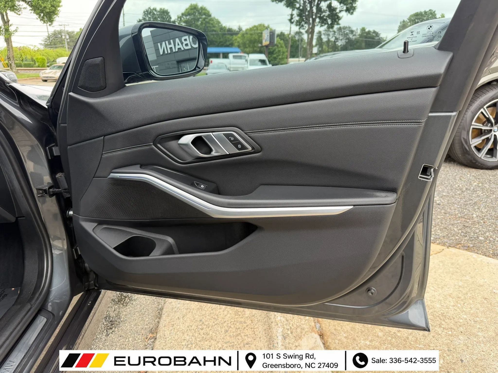 Used 2019 BMW 330i xDrive Sedan w/ Convenience Package AWD/4WD image 24