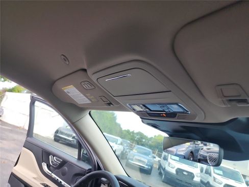 New 2026 Lincoln Corsair Premiere image 28