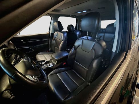 Used 2025 Kia Telluride S AWD/4WD image 13