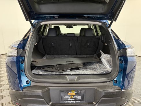 Certified 2025 Nissan Murano SL w/ Cargo Package AWD/4WD image 13