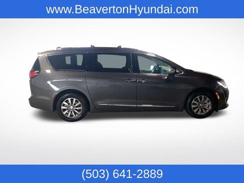 Used 2019 Chrysler Pacifica Limited w/ Advanced Safetytec Group image 8