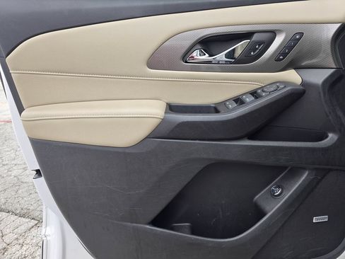 Used 2023 Chevrolet Traverse Premier w/ LPO, Floor Liner Package AWD/4WD image 8