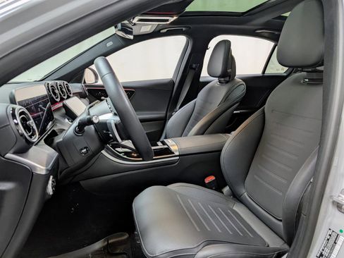 Used 2025 Mercedes-Benz C 300 4MATIC Sedan image 16