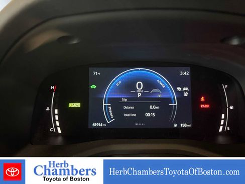 Used 2025 Toyota Camry SE w/ Convenience Package AWD/4WD image 5