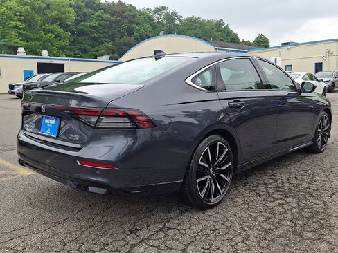 Used 2023 Honda Accord Touring image 4