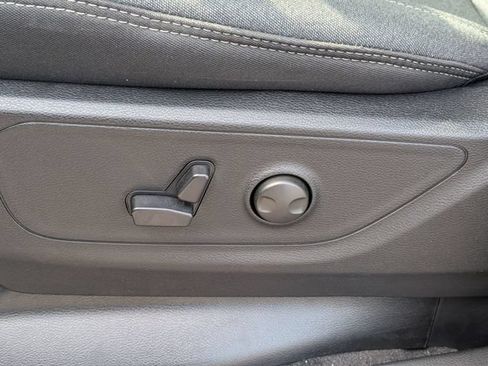 New 2026 RAM 1500 4x4 Crew Cab image 12