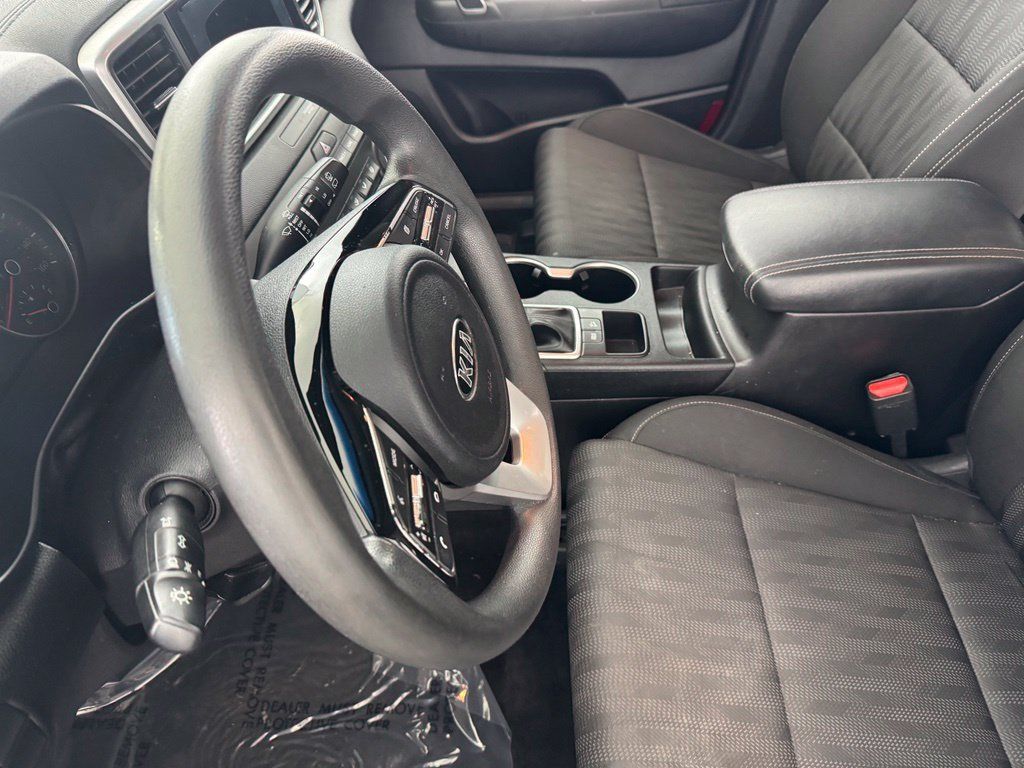Used 2020 Kia Sportage LX FWD image 21