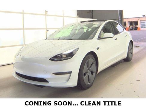 Used 2023 Tesla Model 3 Standard Range image 1
