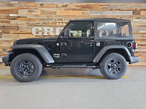 Used 2021 Jeep Wrangler Sport AWD/4WD image 10