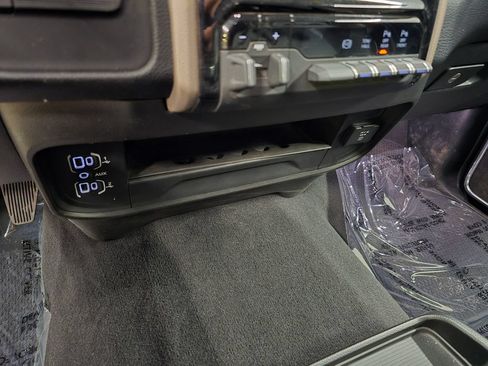 Used 2024 RAM 2500 Laramie w/ Safety Group AWD/4WD image 29
