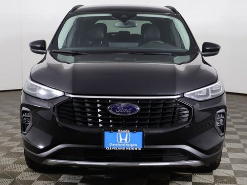 Used 2025 Ford Escape Platinum image 9