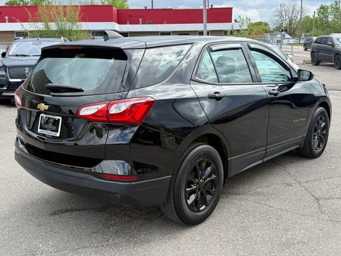 Used 2019 Chevrolet Equinox LS FWD image 5
