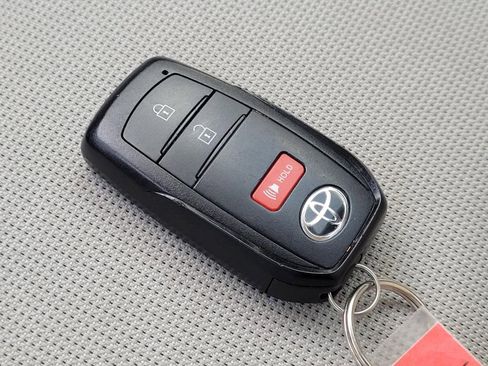 Used 2023 Toyota Corolla Cross LE image 25