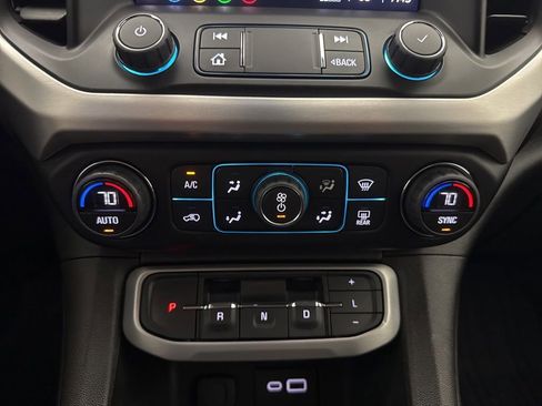 Used 2023 GMC Acadia SLE w/ Driver Convenience Package FWD image 35