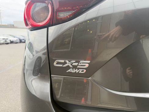 Used 2018 MAZDA CX-5 Touring w/ Preferred Equipment Package image 9