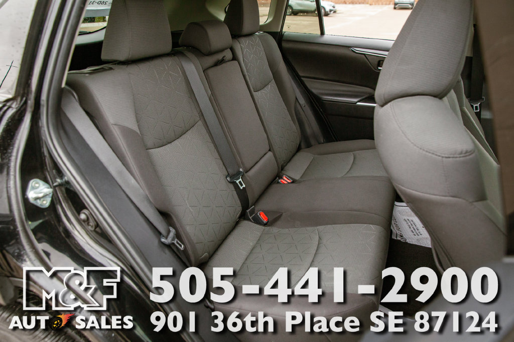 Used 2023 Toyota RAV4 XLE FWD image 12