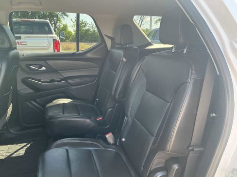 Used 2020 Chevrolet Traverse RS FWD image 23
