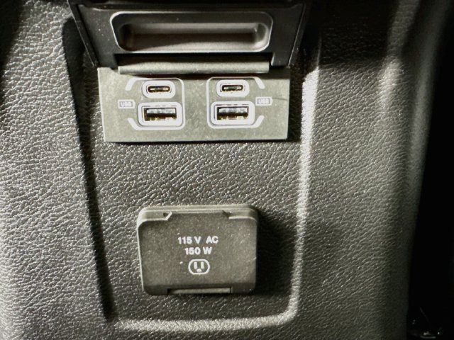 Used 2024 Jeep Wrangler Unlimited Rubicon 4xe AWD/4WD image 31