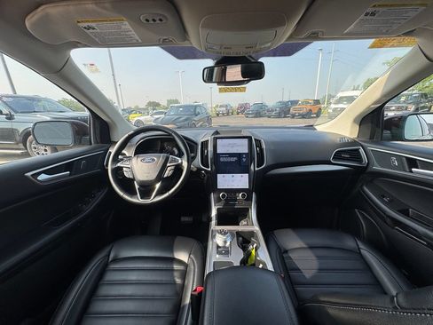Certified 2024 Ford Edge SEL w/ Convenience Package AWD/4WD image 17