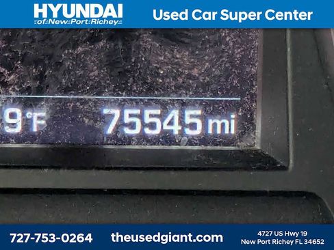 Used 2017 Hyundai Santa Fe Sport FWD image 35