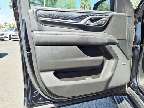 Used 2023 GMC Yukon XL Denali image 19